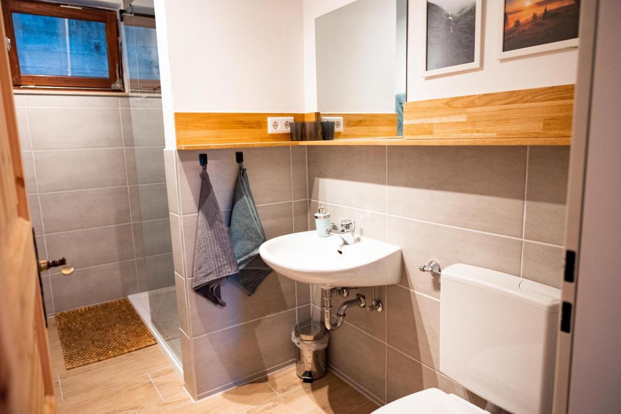 Ferienwohnung Mit Seeblick — Sport Und Erholung Winterberg Ngoại thất bức ảnh