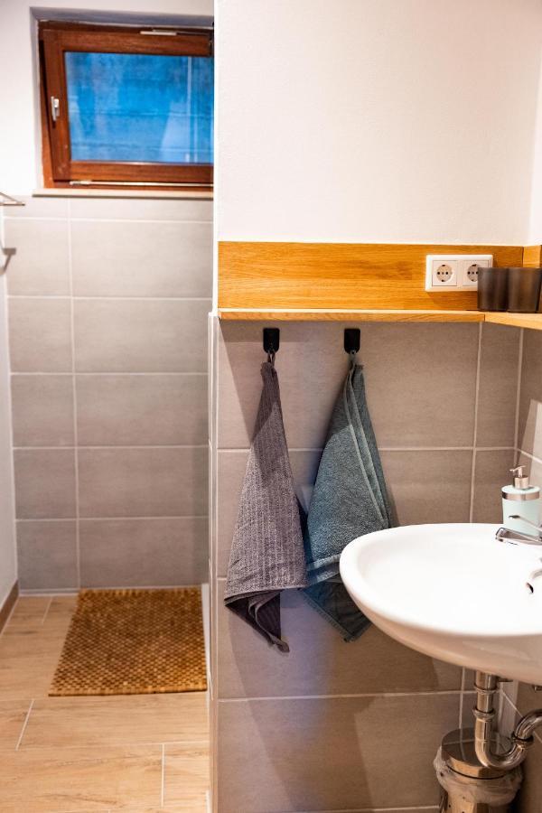 Ferienwohnung Mit Seeblick — Sport Und Erholung Winterberg Ngoại thất bức ảnh