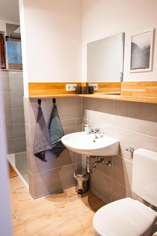 Ferienwohnung Mit Seeblick — Sport Und Erholung Winterberg Ngoại thất bức ảnh