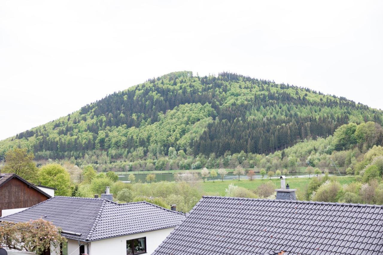 Ferienwohnung Mit Seeblick — Sport Und Erholung Winterberg Ngoại thất bức ảnh