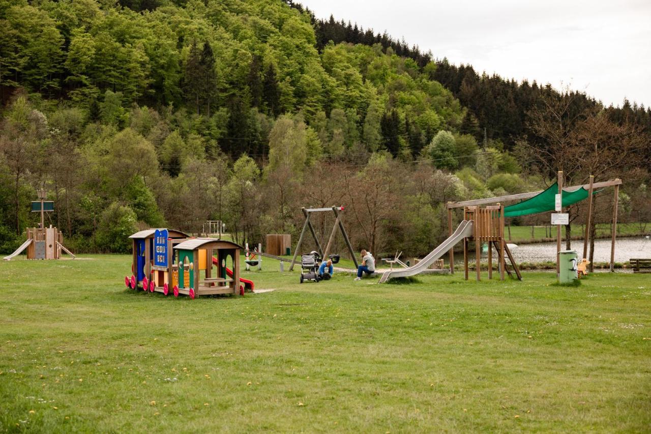 Ferienwohnung Mit Seeblick — Sport Und Erholung Winterberg Ngoại thất bức ảnh